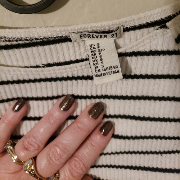 Top - Picture 3 of 4